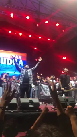 Rebbellion Rose - Aku, kamu dan samudra I comm to u music fest 2024 at stadion batarokatong #rebbillionrose #rebbilionroseponorogo 