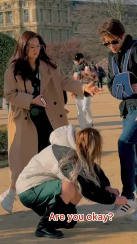 Social experiment 🥹🙏amazing reaction ##fouryou##viral##respect##life##vidéo##paris##france##pourtoi##tiktok