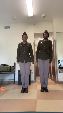 When the Drill Sergeant’s driving you crazy @aisha marie🦋☀️ #fortjacksonsouthcarolina #fyp #army #ofcourse #foryoupage #leftfacerightfacechallenge 