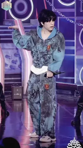 @tekaskimseung adlı kullanıcıya yanıt veriliyor Seungmin dance fancam #seungmin #fancam #fancamze #imnotcool #kesfetbenionecıkart #viral #global #foryou 
