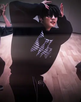 THIS DANCE BREAK>> THEY ATE OMG?? also this is kinda messy since im trying out new effects and stuff #jungwon #yangjungwon #enhypen #jungwonedit #enhypenedit #engene #jungwonenhypen #fyp #enhanovaz 