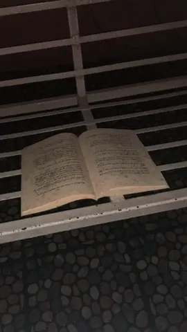 باران روحا ئەوان کەسان د بیردانکا مرۆڤیدا دگەل بیرھاتنان ڕادکەتە سەمایێ، یێن کۆ مە ب دورستی و ڕاستی ڤیاین. #ڕێسان_ڕەڤەندی #fyp #book #explore #bibiliophile #reading #پەرتوک #پەرتووک 