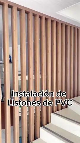 Instalación de listones de Pvc  #decorax #paratii #chilito #wpc #listones #divisores #instalaciones #remodelaciones #diseñodeinterior #wallpanel  como instalar listones de pvc, como dividir mis espacios como separar mis ambientes listones de pvc imitación madera vigas imitación madera 