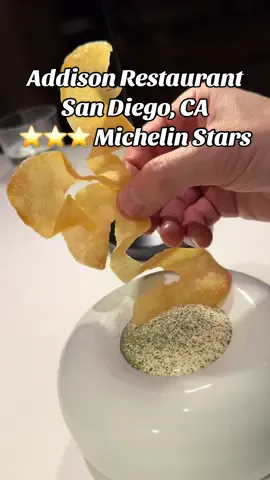 “Chips & Dip” Three Michelin star potato chips ⭐️⭐️⭐️ #foodreview #foodtiktok #asmrfood #highspeeddining #docueatery #addisonrestaurant 