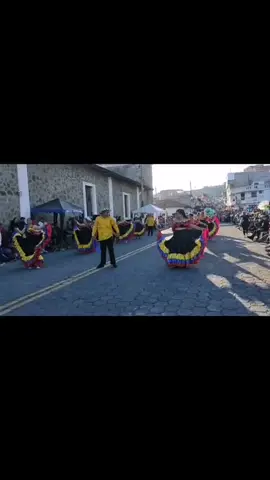 #bailando #Mira#Carchi#🥳💃🕺💃🕺💣💥 