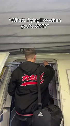 If you recline your seat in a plane, we have beef… #tallguys #tallguyproblems #tallboy #tallboyfriendcheck #heightdifference #heightproblems 