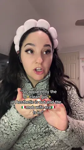 The way I unironically dress like this?? And of course the fur and gold are family heirlooms #fyp #foryou #foryoupage #mobwife #mobwives #mobwifeaesthetic #italianamerican #italiangirl #newjersey #newyork 