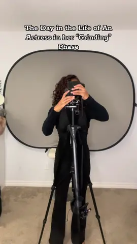 Don’t despise small beginnings. 💫 •—————————————• #mariewilde #dayinthelifeofanactress #lifeofanactress #auditiontime #motivationforactors #actress #blackactress #acting #audition #auditioning #selftapeaudition #selftapeauditions #talentedactress #talentedactor  I’ll be delighted when this phase over tho.