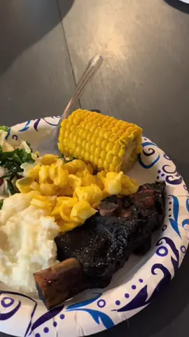 Where’s my mac and cheese was dinner crew at? #macncheese #socioeconomic #bigfamilylife #wholesometok #funny #husbandwife #husbandwifecomedy #millennialsoftiktok #corninthecob #millennialhumor #almondmom #fancylike #adhd #neurodivergent #homeschooledkids #homeschooled #hilarious #wheremygirls #authenthic #recipefamily #recipesoftiktok #recipes #improv #narratingpeopleslives #CapCut #paperplatepeople #iykyk @Jay Fillmore 