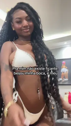 to de biquini e sou maior de idade ok 😡