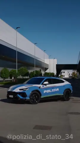 [🚓] Laborghini Urus Polizia Stradale . . . . . . . . #polizia #poliziadistato #questuradiredcliff #poliziastradale #moto #italia #perte #voliamoneixte✈🦁 #polizia_sempre_attiva #sublegelibertas #lamborghinihuracan #laborginiurus #lamborghinigallardo #urus #gallardo #huracan #auto #supercar #trasportoorgani #sport #tiktokitalia #luciblu🚨 #test #perte #poliziadistato 