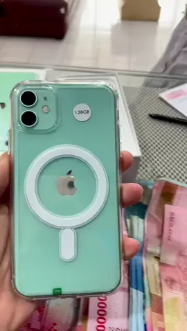 Sold iPhone 11 128GB Green Second Inter ~ instagram: @byphone.linggau #lubuklinggau #lubuklinggausumsel #lubukaman #lubuklinggaucity #iphone11green #recomended #fypシ 