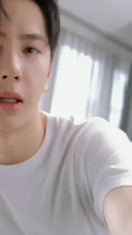 Pov: Wang Yibo is your boyfriend and he sent you a video of him😛 #wangyibo #wangyibo王一博 #coolguy85💚🦁 #foryou 