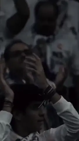 الملكي انا الحكومه  عشاق ريال مدريد يكتبون هلا مدريد 