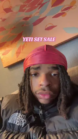 Talk to me guys #aicash #girlfashion #wintersets #yetiset 