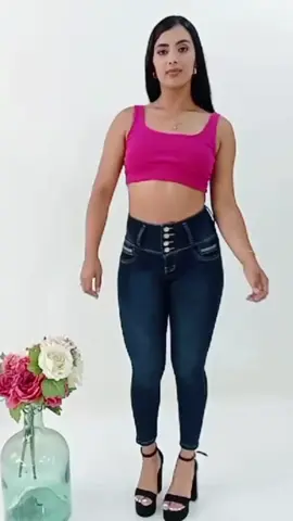 LLEGO PANTALON JEANS FAJEROS MAS INFO:900919871-913112961📱☎️ #somosmayoristas #vendemosalpormayor #alpormenorymayor #hacemosenvios #fajero #lipo #cintura #tiroaltodejeans #strechs #gamarrafashion 