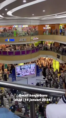 Kalo bukan haul abah guru sekumpul gak mungkin mall dijadikan tempat tahlil Masya Allah😭🖤 #haulabahguruke19 #sekumpul #fyp 