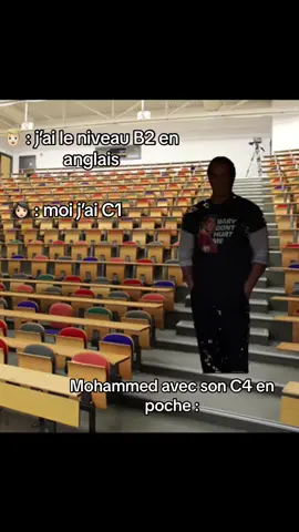 Il explose tout le monde en anglais !  #humour #mikeohearn #videoviral #fyp #meme 