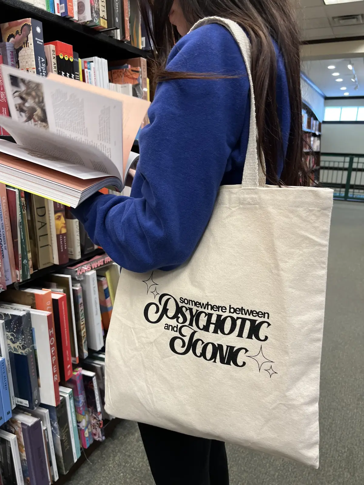 nothing describes me better!!!!! #totebag #totebagaesthetic #karismacreativestudio #totebaggirlies #arthoe #bookhoe 