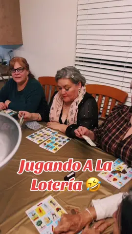 Jugando Ala Loteria 🤣 #loteriamexicana  #mexicantiktoks  #mexicanasenusa  #apuestas buenhumor #fyp  #foryuorpege  #paratitiktok  #phoenixarizona  #lasvegasnv  #entretusmanos 