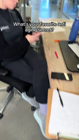 Favorite anti-aging secret? #antiaging #antiagingskincare #antiagingtips #aloeveraicepops #aloeveraicecube 