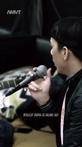 NOAH - CINTA BUKAN DUSTA #NOAH #noahbandofficial #cintabukandusta #sahabatnoah #sahabatnoahindonesia #arielnoah #musikindonesia #noahhiatus #hiatusnoah 