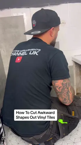 How To Cut Awkward Shapes Vinyl Tiles #fyp #homeimprovement #how #howto #foryoupage #flooring #vinyl #vinyltiles 