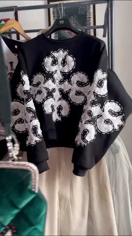 Ерекше бол,Ерекшем💝💐 Авторлық жұмыс!! #kz #қазаққызы #almaty #art #fashion #дизайнеродежды #этностиль #қазақшастиль #dior #авторскаяработа #grwm #ручнаяработа #ручнаяроспись #сумка 