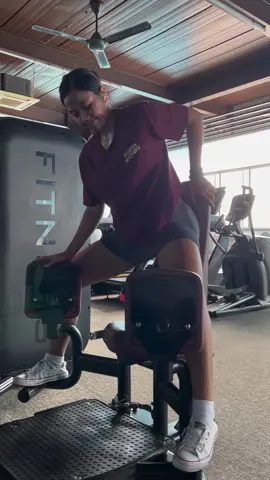 My legs are not ready to be sore tomorrow 😩😩 #workoutsforwomen #gymworkout #fitnessjourney #fitnessmotivation #gymmotivation #Workoutvideos #legroutines #instadaily #igfitness #instagram #reels #instagram #igreels #tiktok #tokvideo #GymTok #fyp #foryou #foryoupage #fypシ #cewekgym 