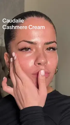 Not gate keeping this one!! @Caudalie Cashmere Cream has been keeping my skin firm & hydrated this winter🤍 #Caudalie #RVLift AD