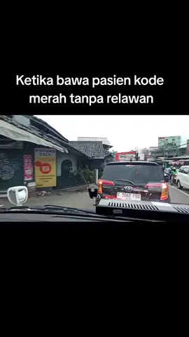 Emang boleeh, nyelondong j segitu udah gede suara sirine  #ambulance #fyp #fypシ #cctvambulanceindonesia #cctvambulance #relawanambulance #ambulancehasmi #ambualnceservice #ambulance_tiktok #drivermuda #viraltiktok 