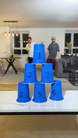 This is chaotic 🤣 #game #balloon 