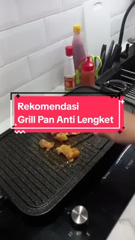 emang boleh grill pannya se anti lengket ini??? udah dipake bakar ayam masih ga ada bumbu yg nempel sama sekali. klo aku sih mending bayar lebih mahal daripada lebih murah tapi kualitas embuh lah. yuk yg mau punya grill pan anti lengket muat banyak bisa cek keranjang kuning #grillpan ##grillpanantilengket #grillpanggangan #alatpemanggang #pemanggang #teflonpanggang #multigrillpan #multigrillpanantilengket #alatpanggang #alatpanggangantilengket 