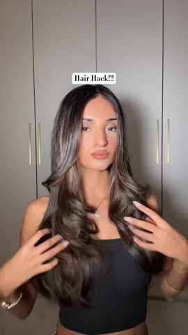 my go to hero product for up to 100% regenerated hair*. I kid you not even using this after the first time I was shocked at how smooth and healthier my hair looked. Check it out yourself! 💆🏽‍♀️ @Panteneuki Ad #RegenHAIRation #PanteneProV  #PanteneBondRepair *instrumental test on hair cuticula damage vs undamaged hair