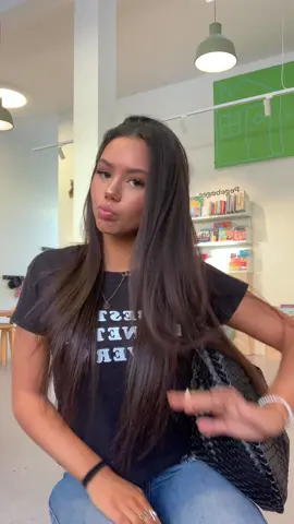 Gå ind og tjek @DinVintage Shop ud❤️ de har nogle super fede items 