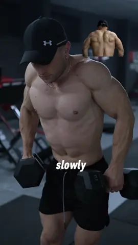 Shrugs with Dumbbells for bigger Traps✅ exercise Tips #workout #workoutroutine #exercise #palestra #allenamento #sporttiktok #FitTok #Fitness #fitcheck #fitnessmotivation #gym #gymrat #GymLife #muscles 