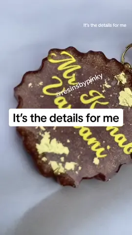 Looking for a perfect gift idea?  Our Resin pieces are unique, durable and a Perfect gift idea, can last a lifetime if handled properly.  You can take our online class to create magic too❤️  ______________________________⁣ 𝐅𝐨𝐫 𝐞𝐧𝐪𝐮𝐢𝐫𝐢𝐞𝐬 𝐨𝐫 𝐨𝐫𝐝𝐞𝐫 𝐩𝐥𝐚𝐜𝐞𝐦𝐞𝐧𝐭 ⁣ ⁣ 𝐬𝐞𝐧𝐝 𝐚 𝐃𝐦 to @resinsbypinky ⁣ ⁣ 𝐂𝐚𝐥𝐥/𝐰𝐡𝐚𝐭𝐬𝐚𝐩𝐩 07038739900 #giftbox #giftideas #resin #resinart #resincrafts #epoxy #epoxyresin #epoxyart #resinsbypinky #jesuslovesyou #resininlagos #resintutorial 
