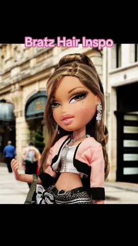 Im so happy chunky highlights are making a come back. This process was not as easy as it seems and i appreciated the challenge😅💗 Combined with face framing layers💅🏻 #bratzdoll #chunkyhighlights #hairinspo #fyp 