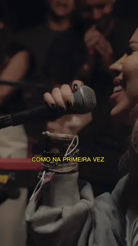 Faz outra vez, como na primeira vez!!! 😭 #comonaprimeiravez #jullianysouza #fazoutravez #igreja #gospelmusic #louvoresbrasil #worship #ministração 