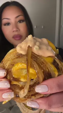Satisfying bites from my whole grilled onion wrapped Flying Dutchman mukbangs 🍔😍🔥  #innoutburger #innout #inandout #animalstylfries #choppedchilies #innoutmukbang #muckbangeatingshow #muckbang #eatingshow #viral #eatwithme #Foodie #foodtiktok #foodasmr #foodsounds #eatingvideo #asmr #foodvideos #FoodTok #eatingasmr #mukbangasmr #asmreating #eatingshowasmr #eatingsounds #mukbangs #mukbangvideo #letseat #watchmeeat #animalfries #flyingdutchman #grilledonion #grilledonionwrappedflyingdutchman #grilledonionwrap #foodietiktok #eatingsounds #foodietok #food #yellowpeppers #compilation #mukbangcompilation 