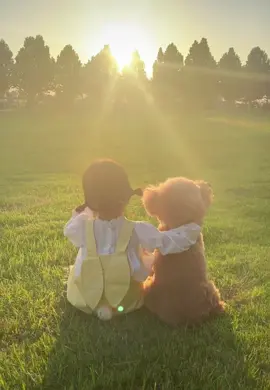 💕Watching the #sunset together, hugging together My little #dog 🐶and I say good night to you. 🌙 #puppy #girl #moments #warming