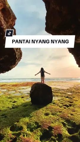 Kalo ke Bali pasti agenda wajib ya ke pantai. Saking banyaknya pantai cakep, nih kita spill salah satu referensi yang worth a visit.  Pernah ke pantai ini ga?  #rekomendasipantaibali #uluwatubali #pantainyangnyangbali #exploreballi #balitravelfolder 