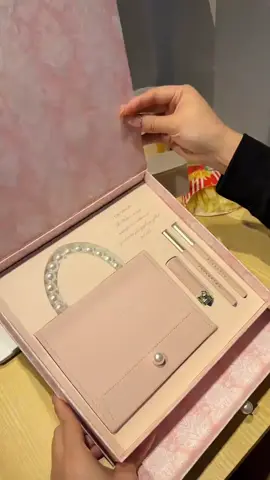 Quà tặng valentine ý nghĩa #valentine #valentino #quatang 