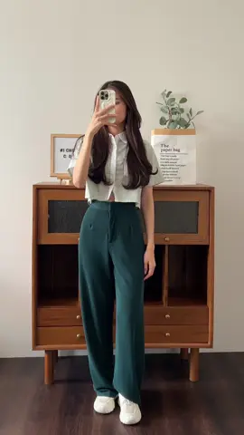 Si celana favorit yang bikin keliatan jenjang🤩✨ #SivaliFactory #IChooseCozy #cozypants #pantsrecommendation #stripeshirt #ootdinspo #inspooutfit #outfitcheck 