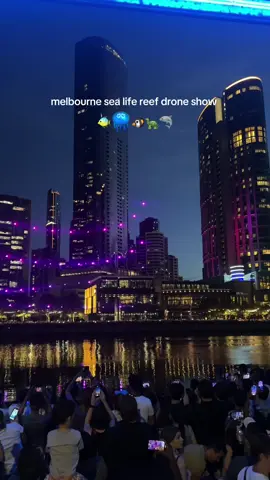 Melbourne always has something fun going on 🐢🦈 #droneshow #sealife #reef #melbourne #fyp #australia #travel #travelaustralia #thingstodoinmelbourne #drone #shark #melbournelife #melbournesummer #backpacker #whv #citylife 