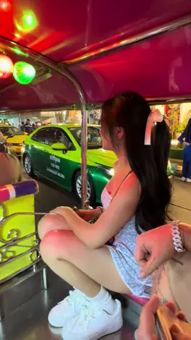 Ghiền đi tuk tuk rùi 🤣