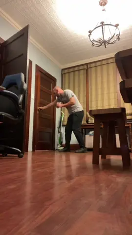 Scared husband 👻🤣 #scarepranks #scarecamchallenge #fail #foryou #fypシ #failsoftiktok #funny #scarecam #fails #funnyvideo #scary #funnyprankvideo #funnymoments #bushmanpranks #hahahahahahahaha 