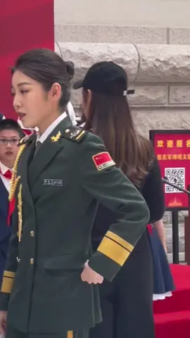#militarytiktok #girlchina #armygirl #china #armychina #chinatown #pla🇨🇳 #militar #chinaarmy #armybts #militaryhomecoming #🇨🇳🇨🇳🇨🇳 #🇨🇳🇨🇳 #🇨🇳🇨🇳🇨🇳🇨🇳🇨🇳🇨🇳🇨🇳🇨🇳🇨🇳🇨🇳🇨🇳 #militarylife #army #🇨🇳 