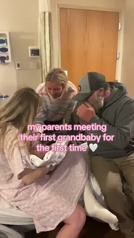 Replying to @H a y💫 my parents meeting their first grandbaby for the first time 🤍 #baby #pregnancy 