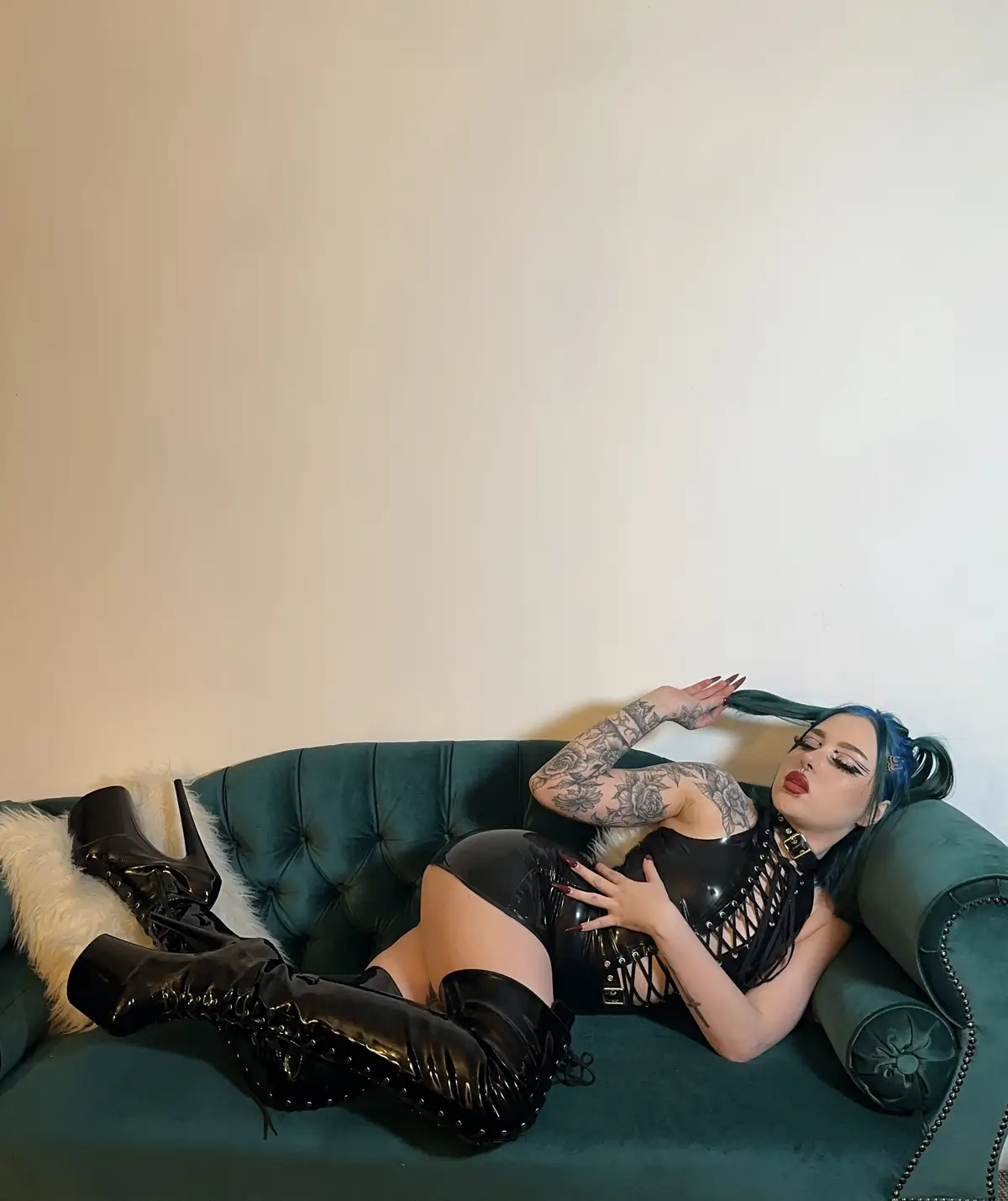 #fypシ #latexfashion #latex #alttiktok 